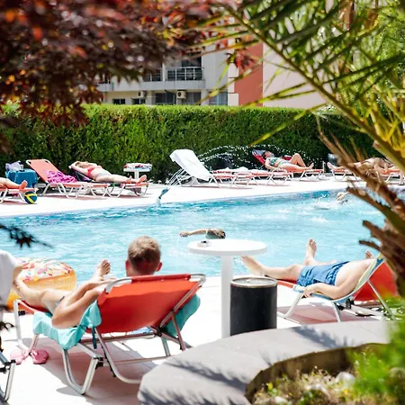 Biato Aparthotel *